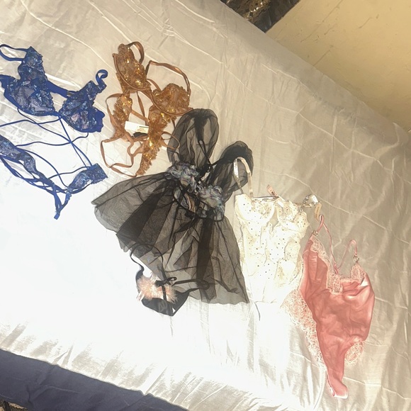 Nwt VS Assorted Lingerie bundle